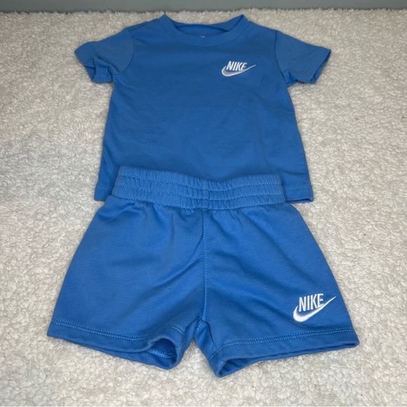 Nike Baby 2 Piece Knit Tee and Shorts Set Size 12 Months Blue - Picture 2 of 9